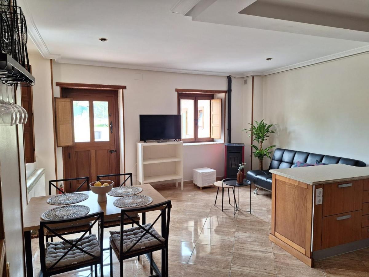 La Santina Y Su Jardin Appartement Avilés Buitenkant foto